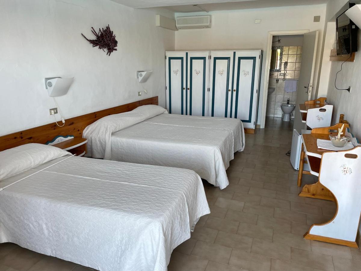 Hotel Olimpia Baja Sardinia Ngoại thất bức ảnh