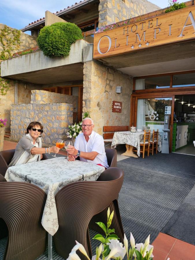 Hotel Olimpia Baja Sardinia Ngoại thất bức ảnh