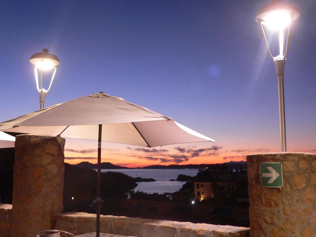 Hotel Olimpia Baja Sardinia Ngoại thất bức ảnh